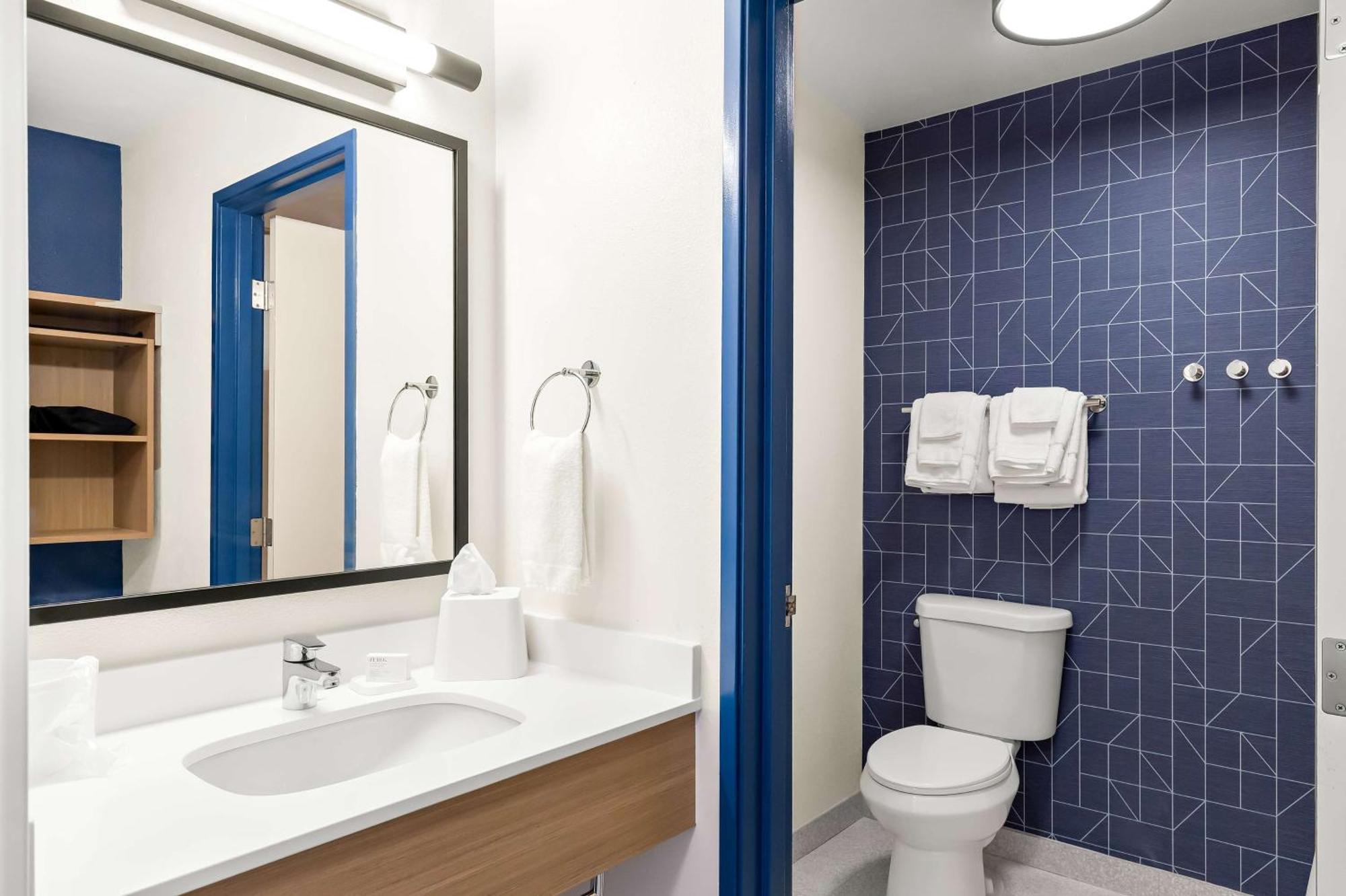 Spark By Hilton Springfield Southwest Экстерьер фото
