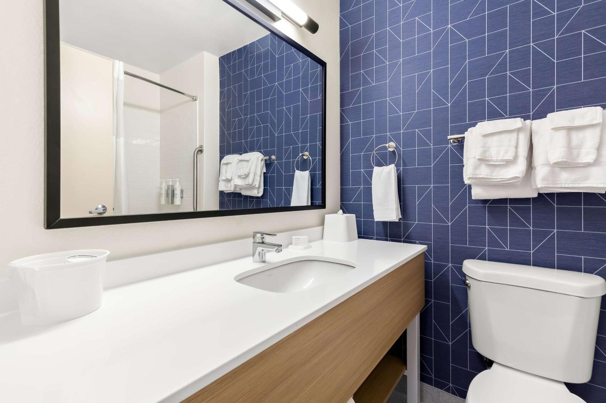 Spark By Hilton Springfield Southwest Экстерьер фото
