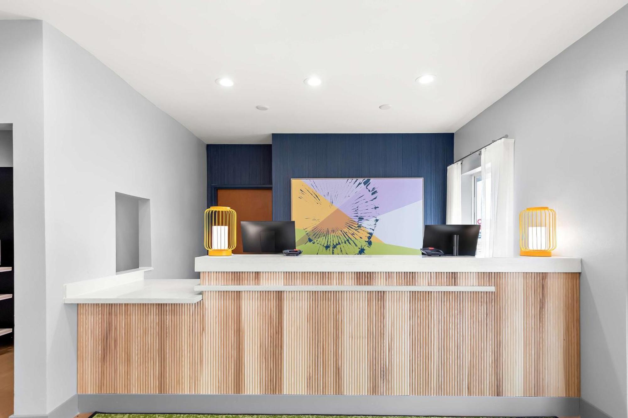 Spark By Hilton Springfield Southwest Экстерьер фото